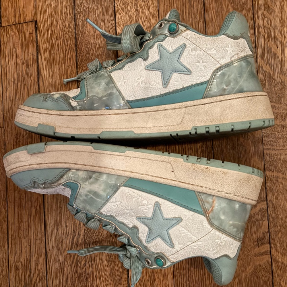 Star Sneakers in Teal and White